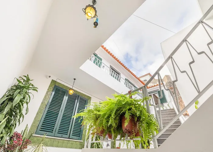 Bay View Traditional House In Center Câmara de Lobos