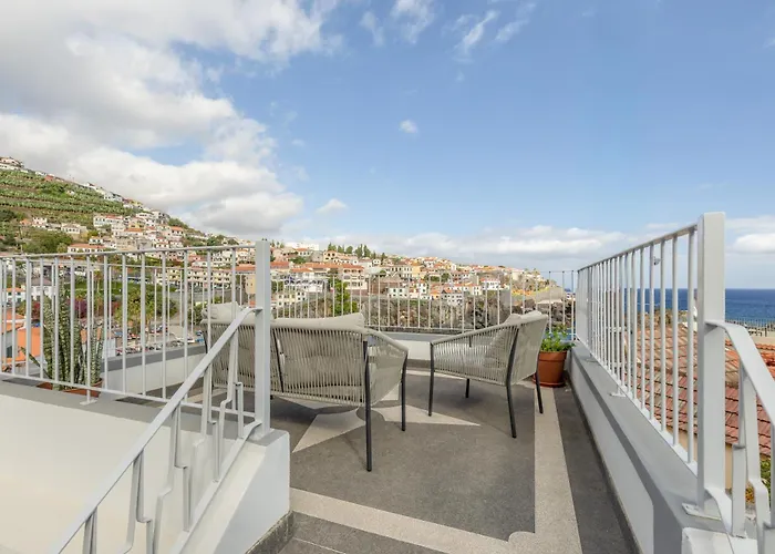 Bay View Traditional House In Center Camara de Lobos