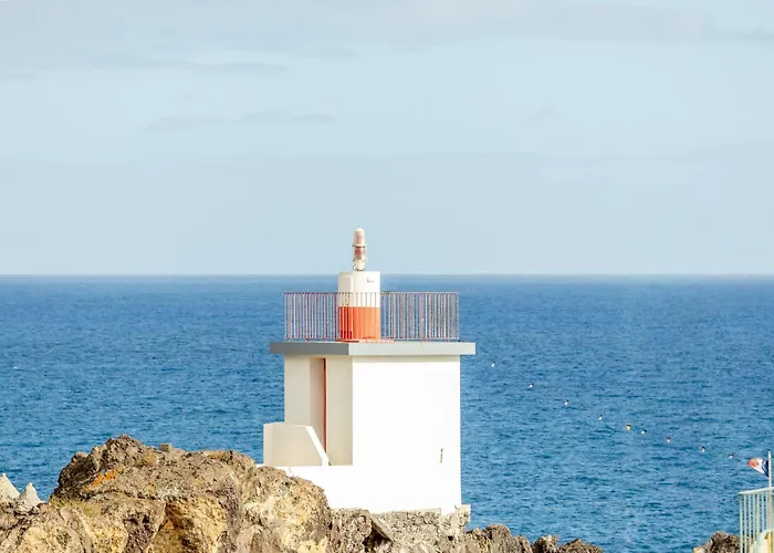 Bay View Traditional House In Center